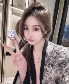 高颜值小骚啪起来哇哇叫