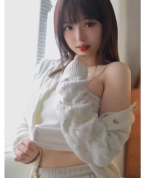 宝安极品紧穴短发妹七七