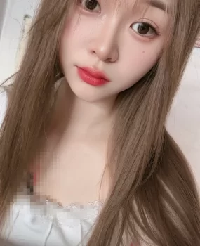 芍药居体验妙龄纯骚货,丝袜深喉真不错