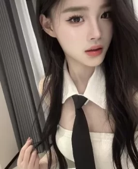 海口的粉嫩小妹妹水多操边喷水