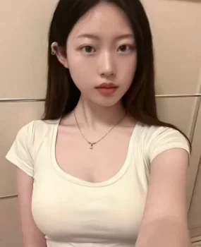 天然美乳极品妹子