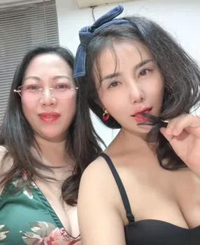 建邺风骚母女双飞