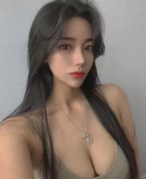 厦门发廊刚刚来的叛逆00后水嫩小妹