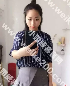 刚下水的嫩妹——–脸蛋美,你懂的