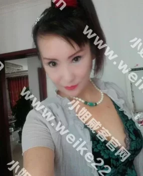 龙凤老熟女露脸,还拍了视频。够骚