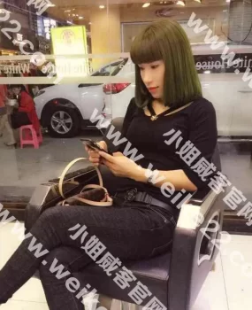楼凤小姐姐~活好!自己开发!微信附近好友添加!分享给大家!