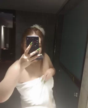 山东威海大胸小美女