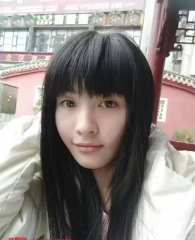清纯漂亮妹子