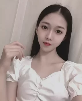 疫情影响失业的白领女神出来做兼职