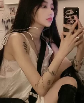 唐山性感小姐姐奶子大、白,还有一双大白腿,耐操,叫的真淫荡