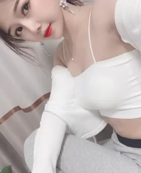 体验新下海性感雨婷妹子