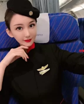 陕西宝鸡哥们推荐的空姐兼职美女颜值高身材超棒超甜逼紧水多胸大粉嫩