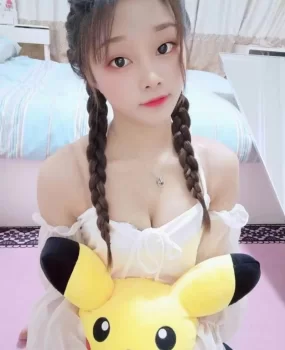 性感风骚的小妹妹 服务很到位 两个字形容‘舒服’