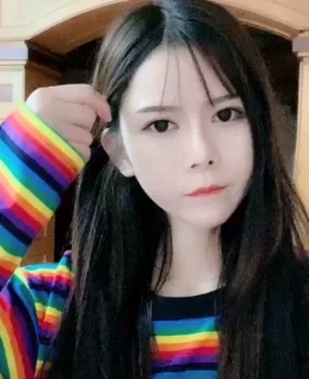 去年约过的妹子,感觉不错